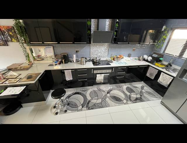 3 BEDROOM TOWNHOUSE FOR SALE IN MORNINGSIDE